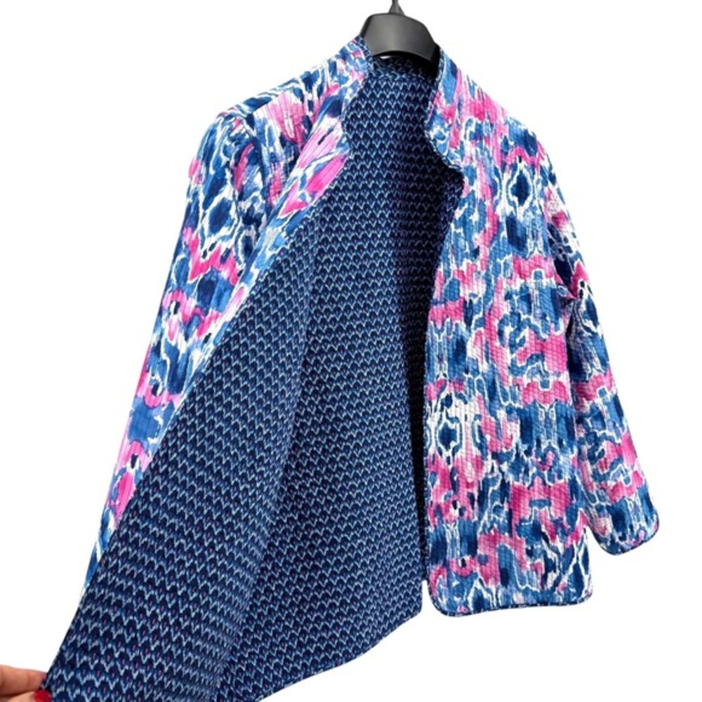 Artisan Quilted Womens M/L Pre-Owned Reversible Jacket Ikat Print‎ Collarless